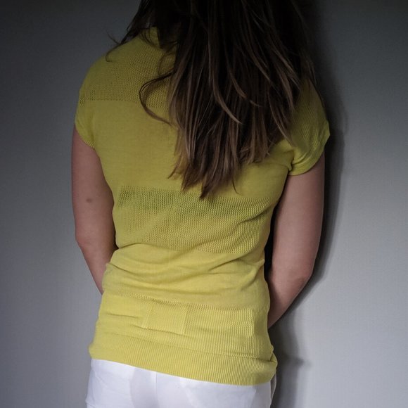 Yellow short sleeve knit - Picture 2 of 2